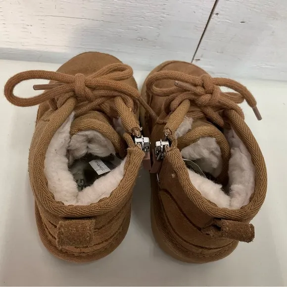 UGG Neumel II Chukka Boots Toddler Sz 8