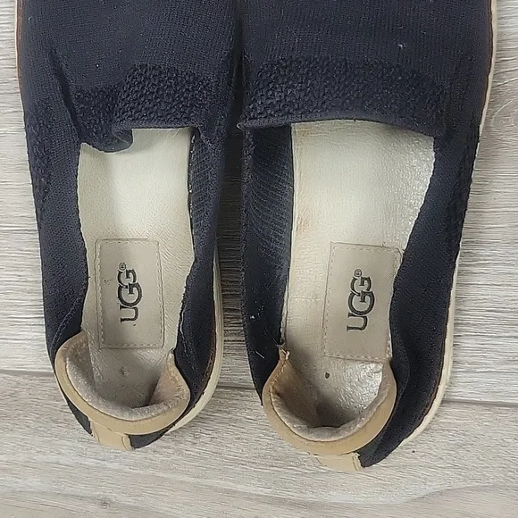 UGG Sammy Black Knit Slip-On Sneakers Size 7
