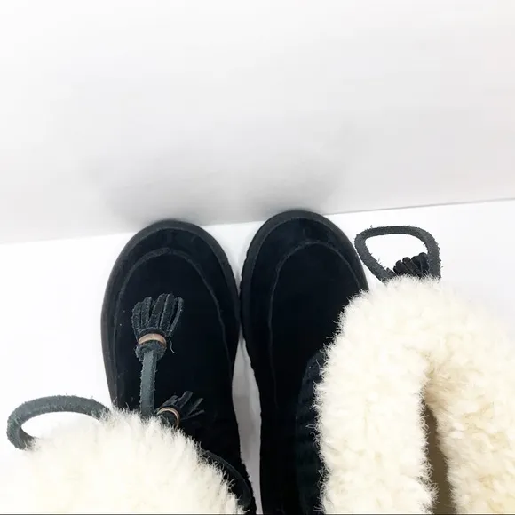 {UGG} Suburb Suede Knit Boots