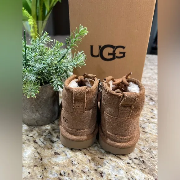 UGG Toddler Neumel II Chucka Brown Boots 6