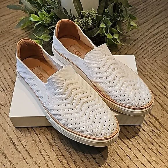 UGG white slip on knit sneakers size 7 NWOT only tried on in store