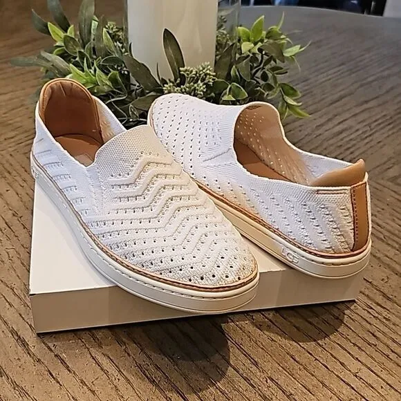 UGG white slip on knit sneakers size 7 NWOT only tried on in store