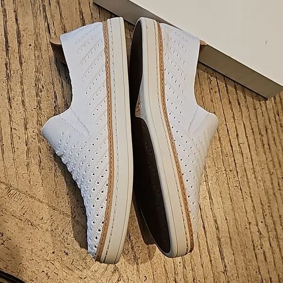UGG white slip on knit sneakers size 7 NWOT only tried on in store