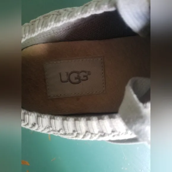 UGG Willows Grey Knit/Nubuck Sneakers Women size 7