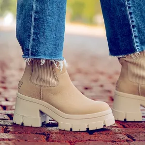 UGG Women's Brooklyn Chelsea Style Pull On Chunky Sole Boots