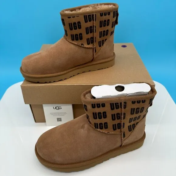UGG Women's Classic Mini II‎ Ugg Graphic Print Sheepskin Boots, Size 7, Chestnut