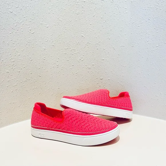 UGG Women’s /Kids Caplan Slip On Knit Strawberry Sneakers Size K 4 W 6 NWT