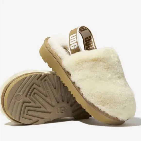 UGG Youth Fluff Yeah Clog Size 6