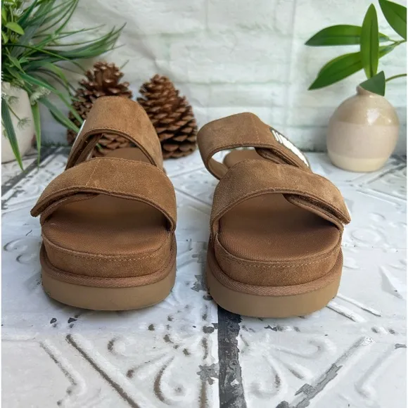 UGGWomen's Greer Platform Slide Sandals Chestnut size 9.5 gently used
