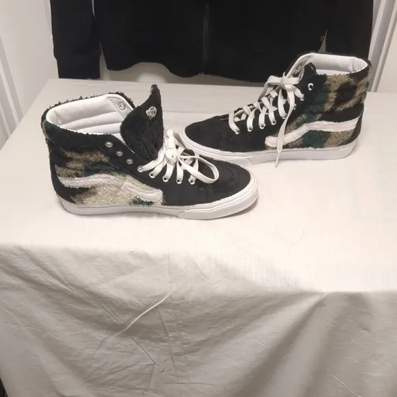 Vans Camo Sherpa Sk8 HiTop Adult Unisex 8.5M/10W
