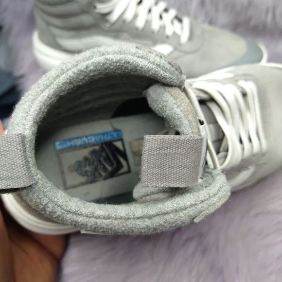 Vans UltraRange Exo Hi MTE Boots Womens Size 7.5  Gray Suede Marshmallow