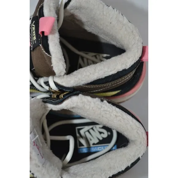 VANS Ultrarange Exo Hi Water Repellent Shoe Sherpa Lined Boots Womens 8.5 mens 7