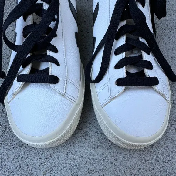 VEJA Campo Sneakers Womens 8 US EUR 39 Black &amp; White Leather Lace-Up Shoes