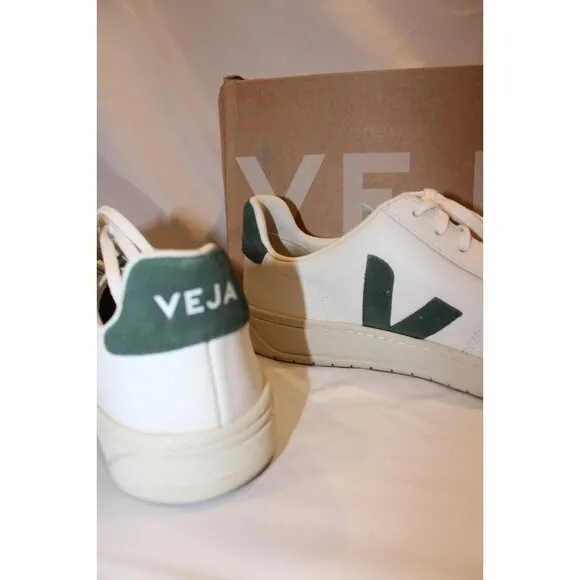 Veja V-12 Sneakers Men's White Cyprus Leather Low Top Comfort Casual NIB SZ 12