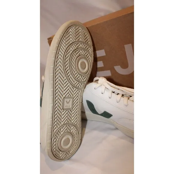 Veja V-12 Sneakers Men's White Cyprus Leather Low Top Comfort Casual NIB SZ 12