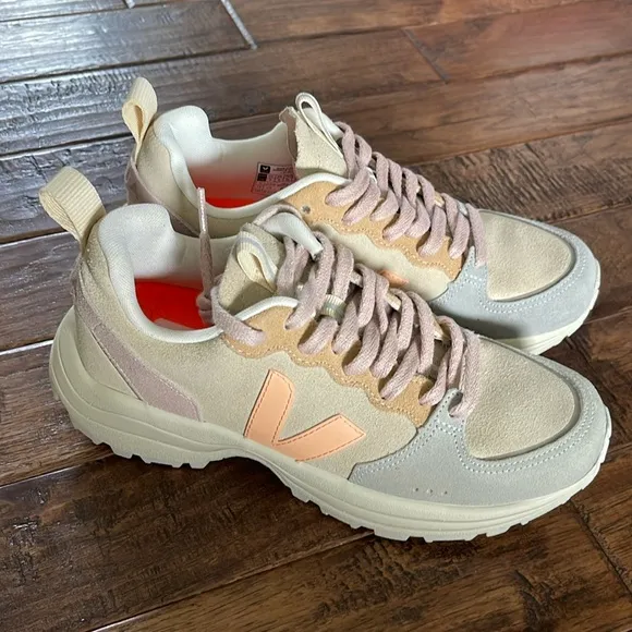 Veja Venturi Suede Almond Peach Multicolor Sneakers size EU 38 US 7