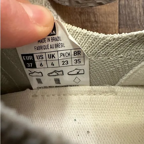 VEJA x Rick Owens Light Green V-knit Lace Up Sneakers Size 6