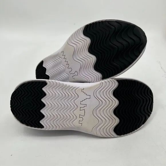 Vessi Black/White Lace Up Athletic Sneakers | Men's Size 13
