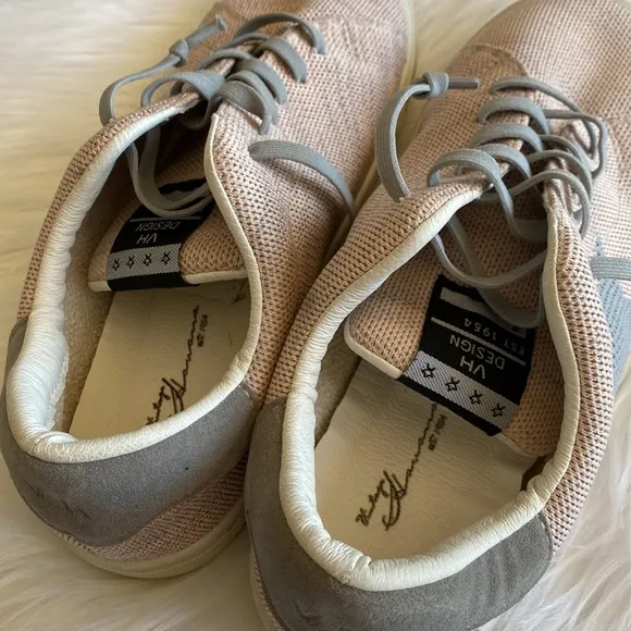 VH designs vintage Havana pink and gray salmon knit sneakers with stars