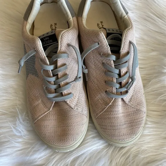 VH designs vintage Havana pink and gray salmon knit sneakers with stars