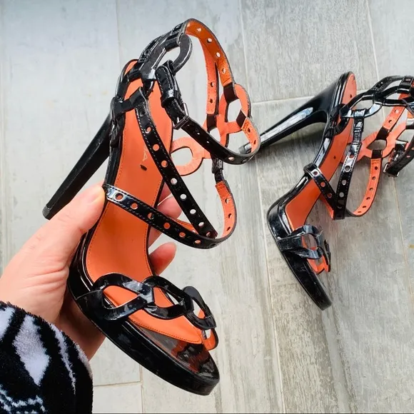 Via Spiga Patent Leather Strapped Heels Open Toe 2-color