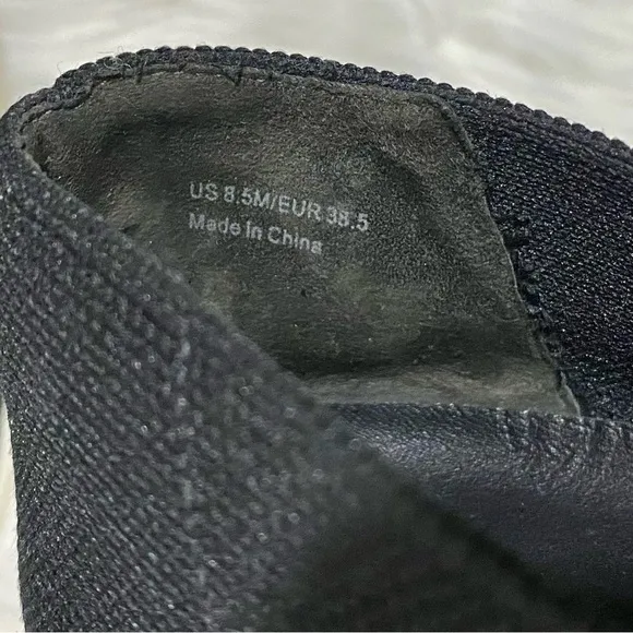Vince Aston Slip-On Knit Sneakers in Black 8.5