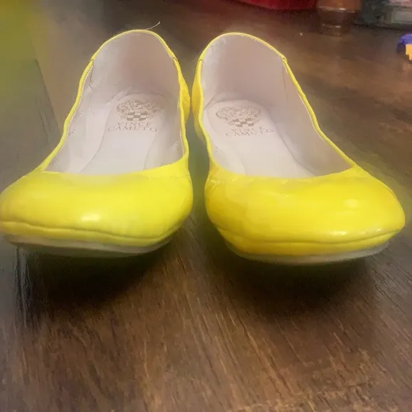 VINCE CAMUTO YELLOW BALLET FLATS SZ 8 SUMMER CITRINE