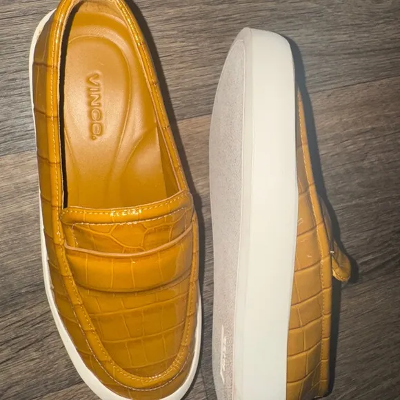 Vince. Mustard Croc-Embossed Loafers size 6.5