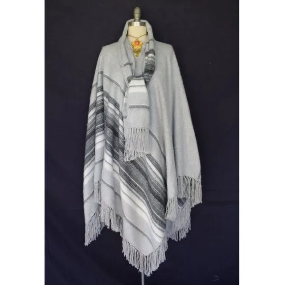 vintage Alpaca Fair Trade blanket Poncho Peruvian jumper wool cloak cape Jacket