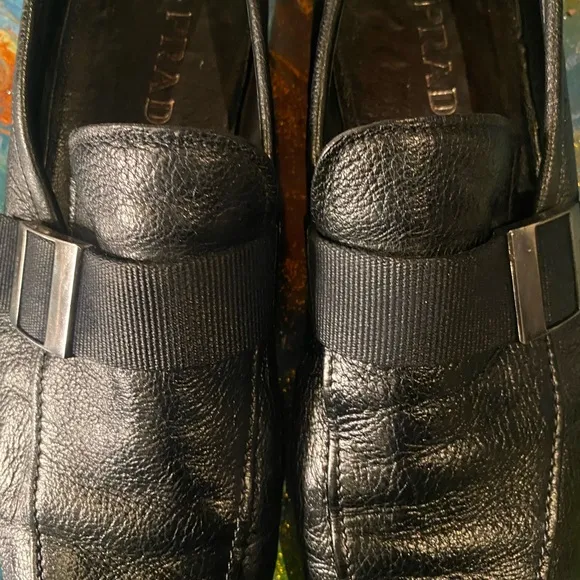 Vintage classic 90s Prada Black Leather Slip-On Loafers Elegance Size 9
