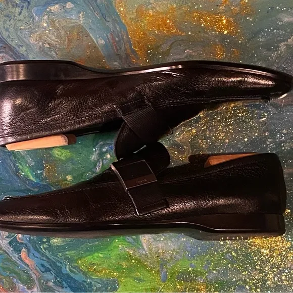 Vintage classic 90s Prada Black Leather Slip-On Loafers Elegance Size 9