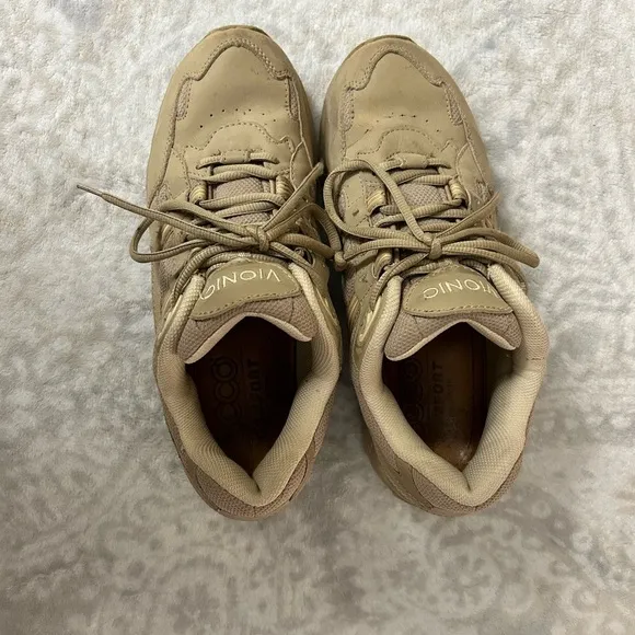 Vionic 23 Walk Classic Sneakers