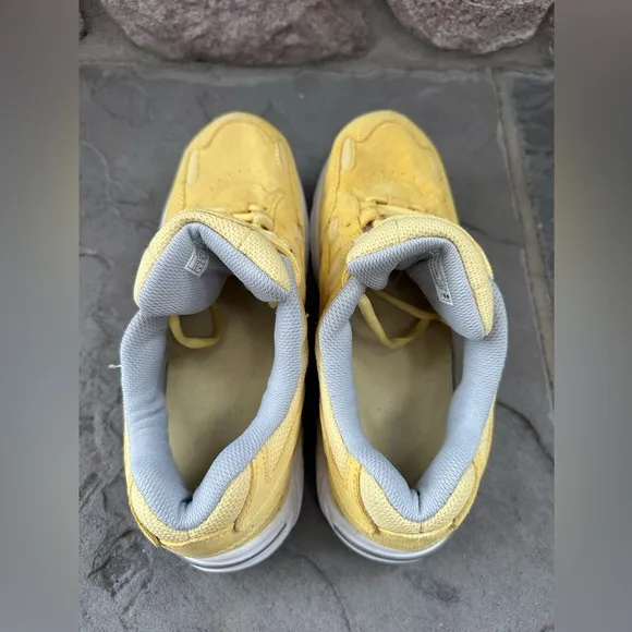 Vionic 23 Walk Comfort Lace Up Walking Sneakers Women's US Size 8 Yellow