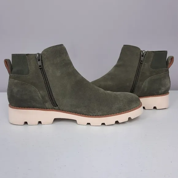Vionic Brionie Olive Green Suede Leather Lugged Sole Ankle Boots size 8