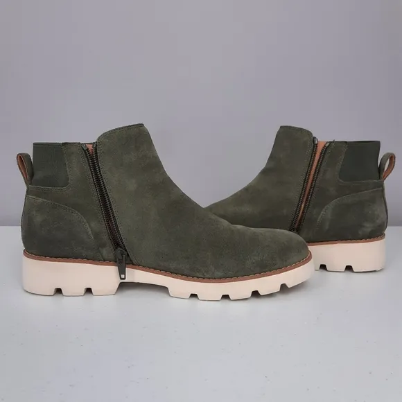Vionic Brionie Olive Green Suede Leather Lugged Sole Ankle Boots size 8
