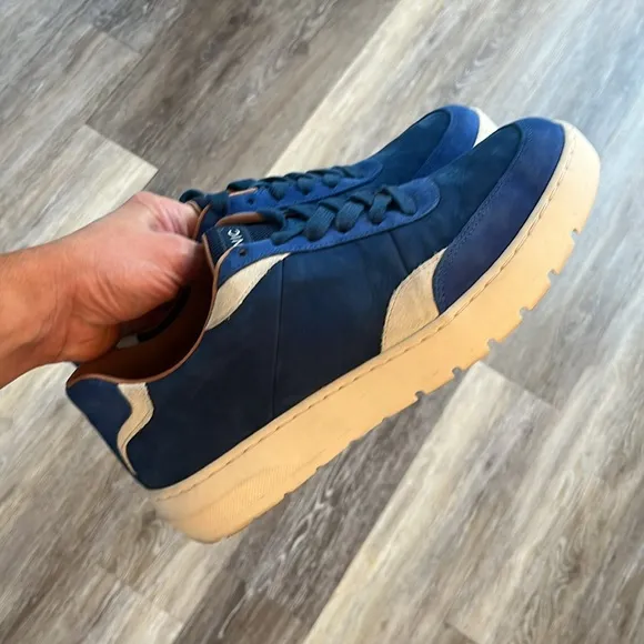 Vionic Elsa Women's blue suede leather Lace Up Casual Shoes size 8 sneakers