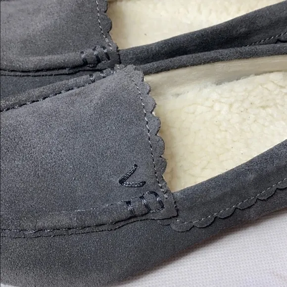 Vionic McKenzie suede shearling flats slippers NIB