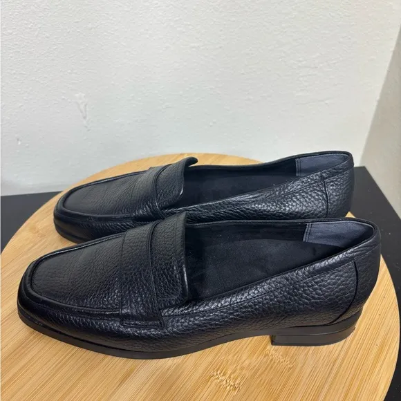 Vionic Sellah Women’s Size 8 Black Pebble Leather Slip On Loafers Office Career