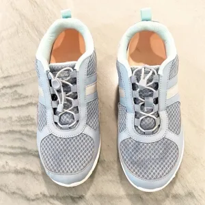 VIONIC Women Marena Sky Walking Sneaker Blue size 9 Bungee