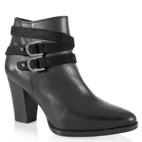 WHBM LEATER MOTO ANKLE BOOTS