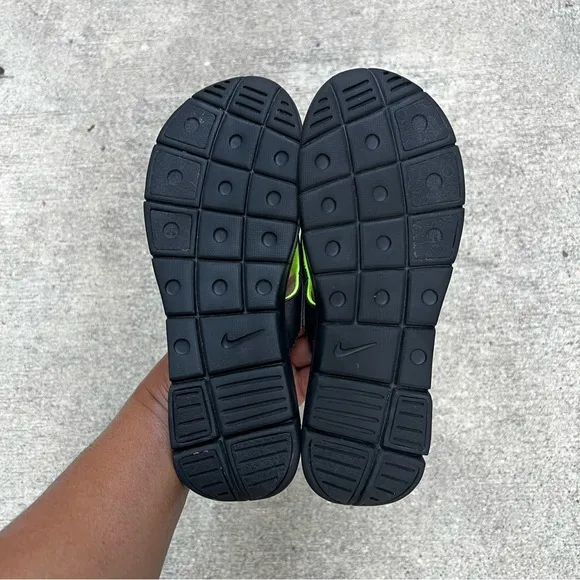 WMNS NIKE COMFORT THONG BLACK HIGHLIGHTER BLUES NEON FOOTBEDS FOOT BED FOOTBED