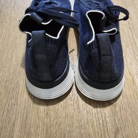 Wolf and‎ Shepherd Mens Navy SupremeKnit Trainer Sneakers sz 6