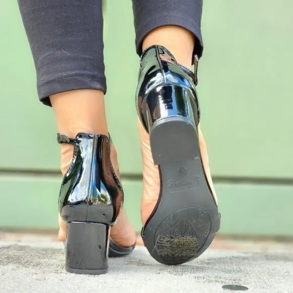 Women Ankle Straps‎ Low Chunky Heels Sandals Black Color