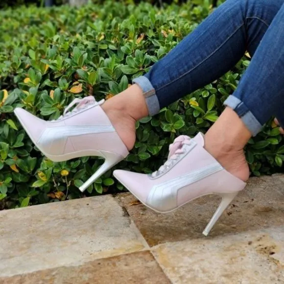 Women Baby Pink Low Cut Pontied Toe Booties