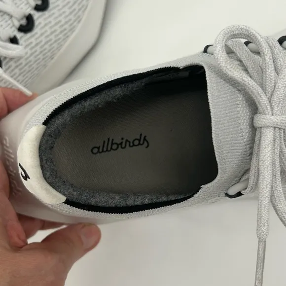 Women’s Allbirds Tree Dasher 2 White and Black Knit Lace-Up Sneakers TD2/W9
