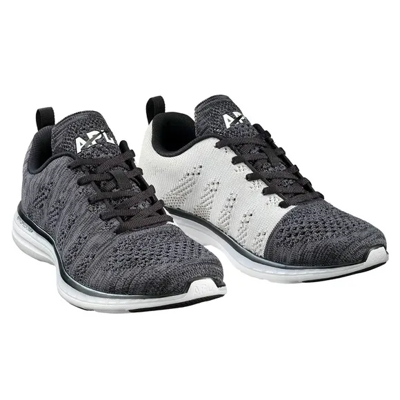 Women’s APL Techloom Pro Stretch knit sneakers- Size 8