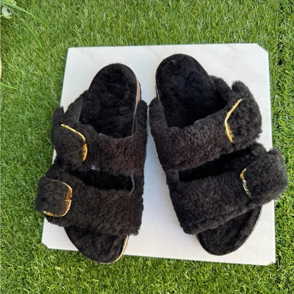 Women's Arizona Big Buckle Sandal Teddy Black size 39 US 8- 8.5 women