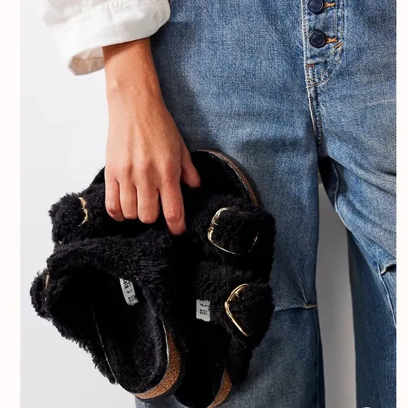 Women's Arizona Big Buckle Sandal Teddy Black size 39 US 8- 8.5 women