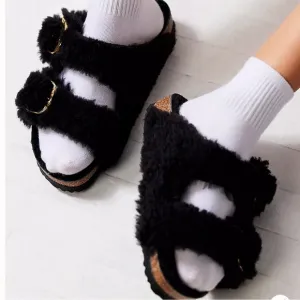 Women's Arizona Big Buckle Sandal Teddy Black size 39 US 8- 8.5 women