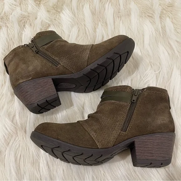 Women’s Earth Orgins Odel Brown Suede Ankle Boots 6.5 US!